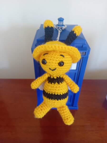 Albinuta crosetata breloc